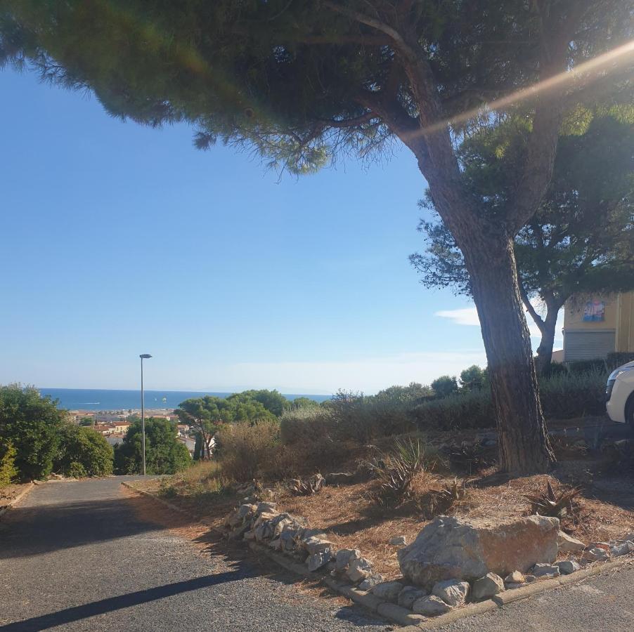 T2 - terrasse vue mer - à 500m de la plage - parking privé - arrivée autonome Saint-Pierre-la-Mer  Exterior foto